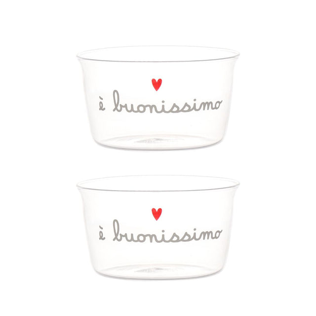 Set di due coppette in vetro con scritta "è buonissimo" e cuoricino rosso.
