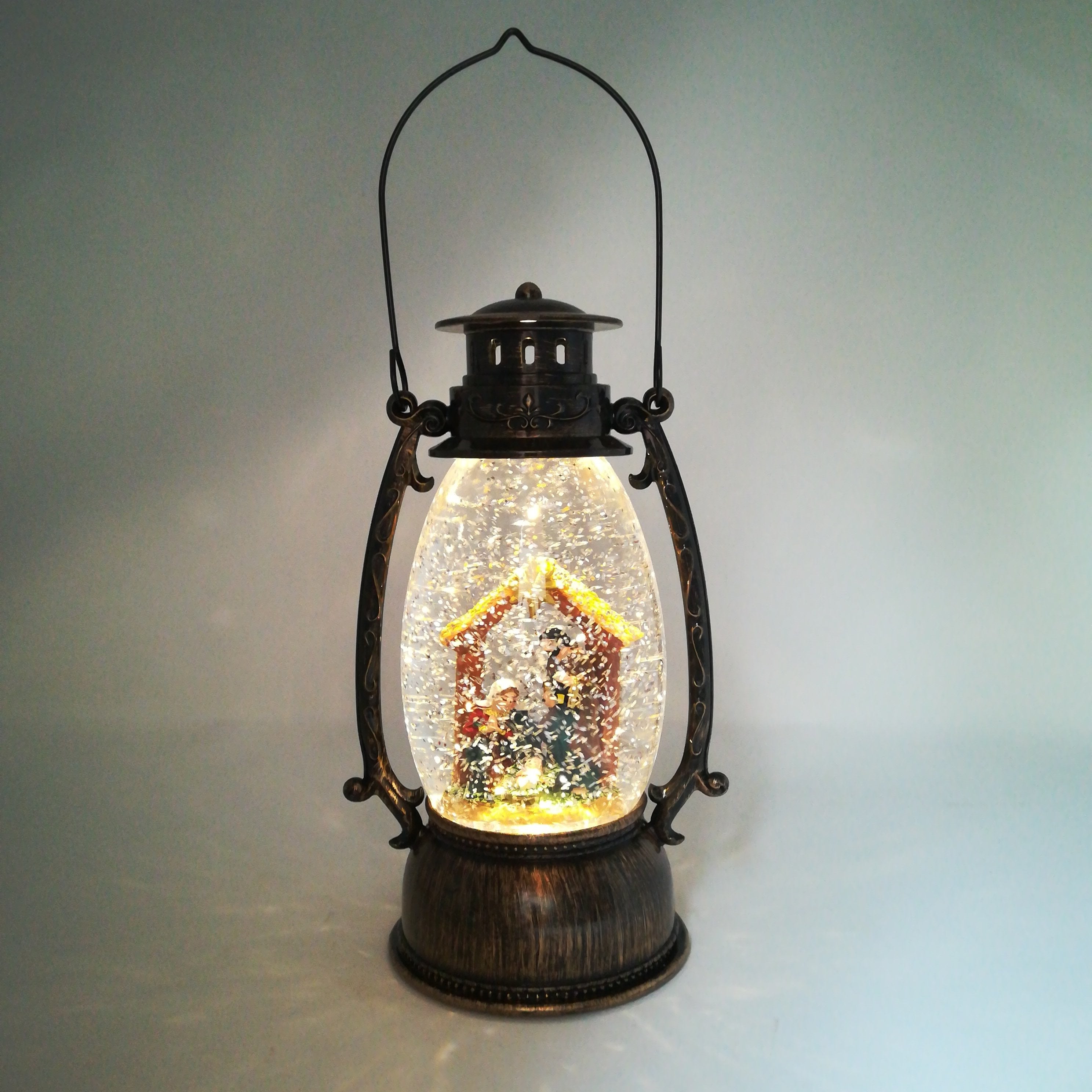 Lanterna LED con Natività - Lanterna natalizia con neve – BIA Home