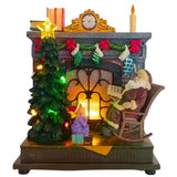 Scena di Babbo Natale con Camino e Albero Addobbato