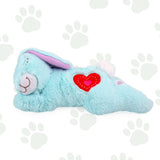 Peluche a forma di coniglietto azzurro per cani visto di lato.