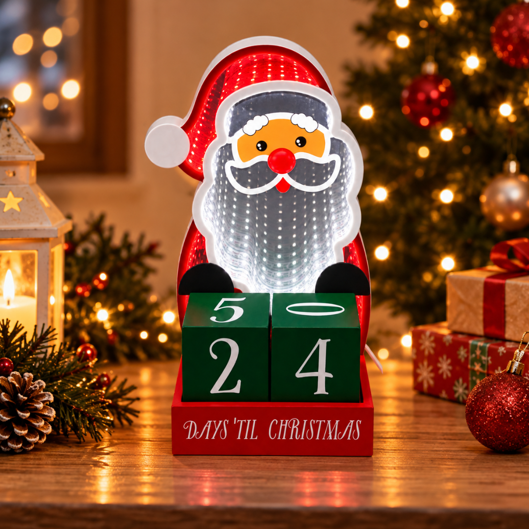 Babbo Natale Infinity illuminato con calendario conto alla rovescia, ambientato tra albero di Natale, lanterna e pacchi regalo