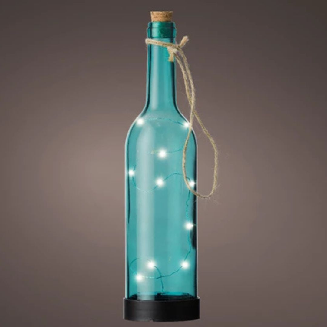 Lampada decorativa a forma di bottiglia in vetro turchese con luci LED accese e cordino in juta