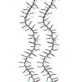 Catena luminosa da 1272 micro LED soft multicolor con cavo nero su sfondo bianco.