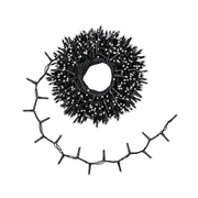 Catena luminosa Lotti da 30 metri con 1000 mini LED e cavo nero, arrotolata e spenta.