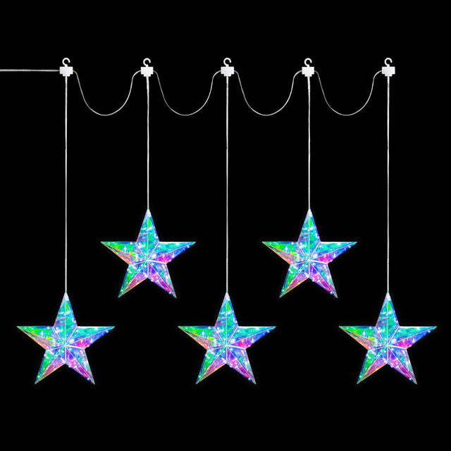 Decorazione luminosa composta da cinque stelle pendenti con superficie trasparente, illuminate da micro LED con effetto iridescente su sfondo nero.