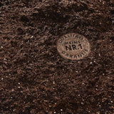 Dettaglio della miscela di terriccio universale compo con particelle di sabbia e perlite