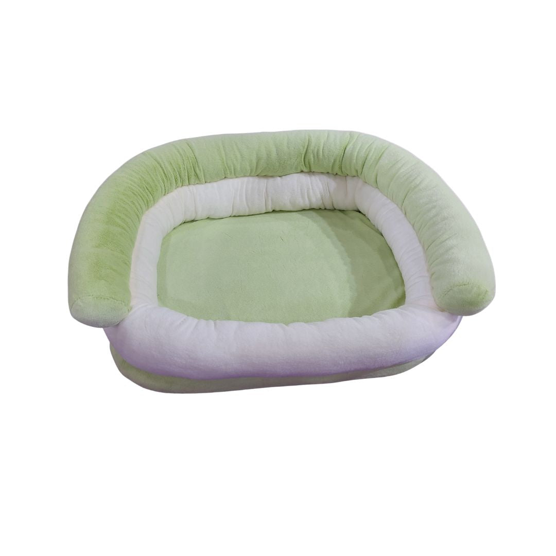 Cuccia per cani e gatti in tessuto morbido verde menta e bianco, con bordo rialzato e forma rettangolare