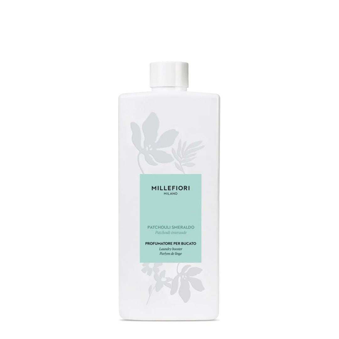 Confezione da 250 ml di profumatore per bucato Millefiori Patchouli Smeraldo.