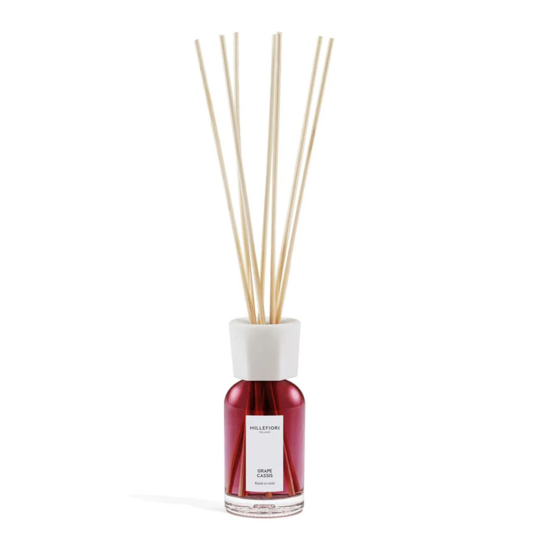 Diffusore con bastoncini per ambiente Millefiori profumazione Grape Cassis 100ml.