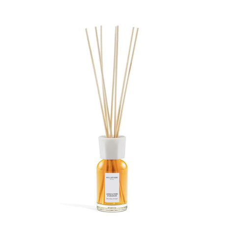 Diffusore con bastoncini per ambiente Millefiori profumazione Legni e Fiori d'arancio 100ml.
