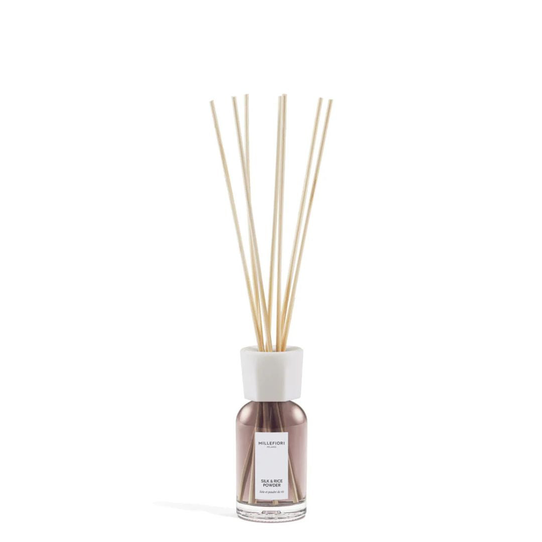 Diffusore con bastoncini per ambiente Millefiori profumazione Silk & Rice Powder 250ml.