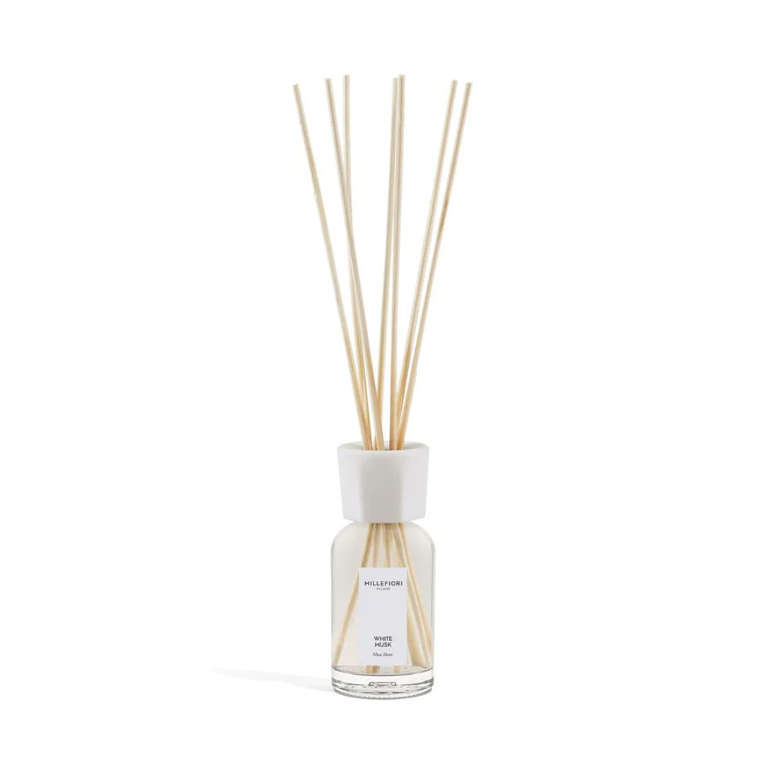 Diffusore con bastoncini per ambiente Millefiori profumazione White Musk 100ml.