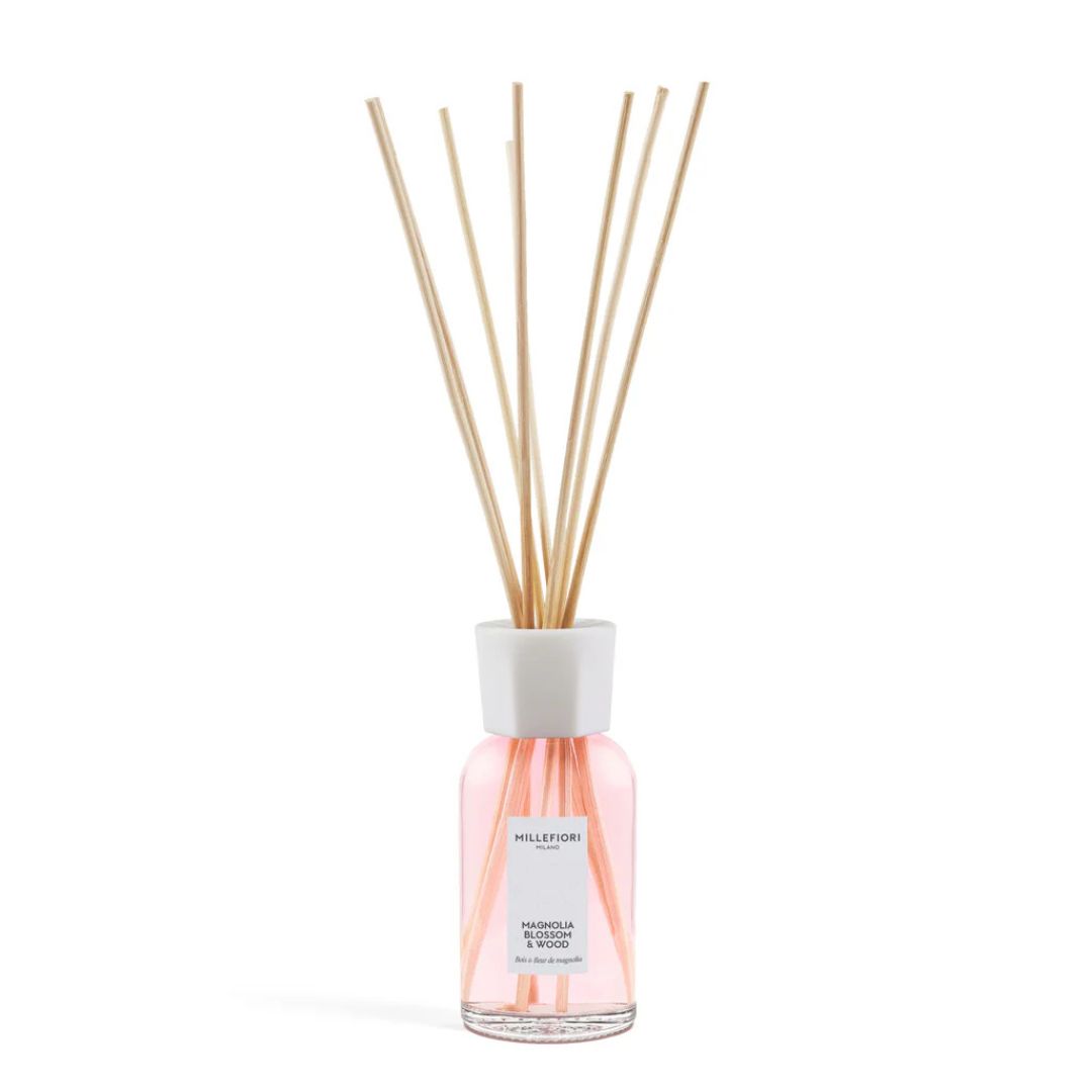 Diffusore con bastoncini per ambiente Millefiori profumazione Magnolia Blossom & Wood 250ml.