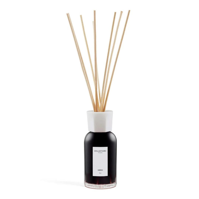Diffusore con bastoncini per ambiente Millefiori profumazione Nero 250ml.
