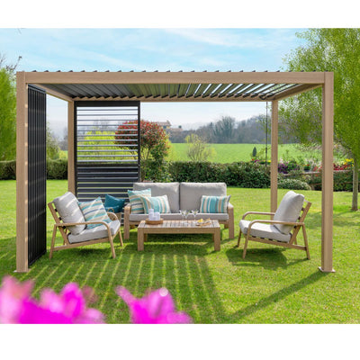 mirador motor legno pergola. Sfondo con giardino
