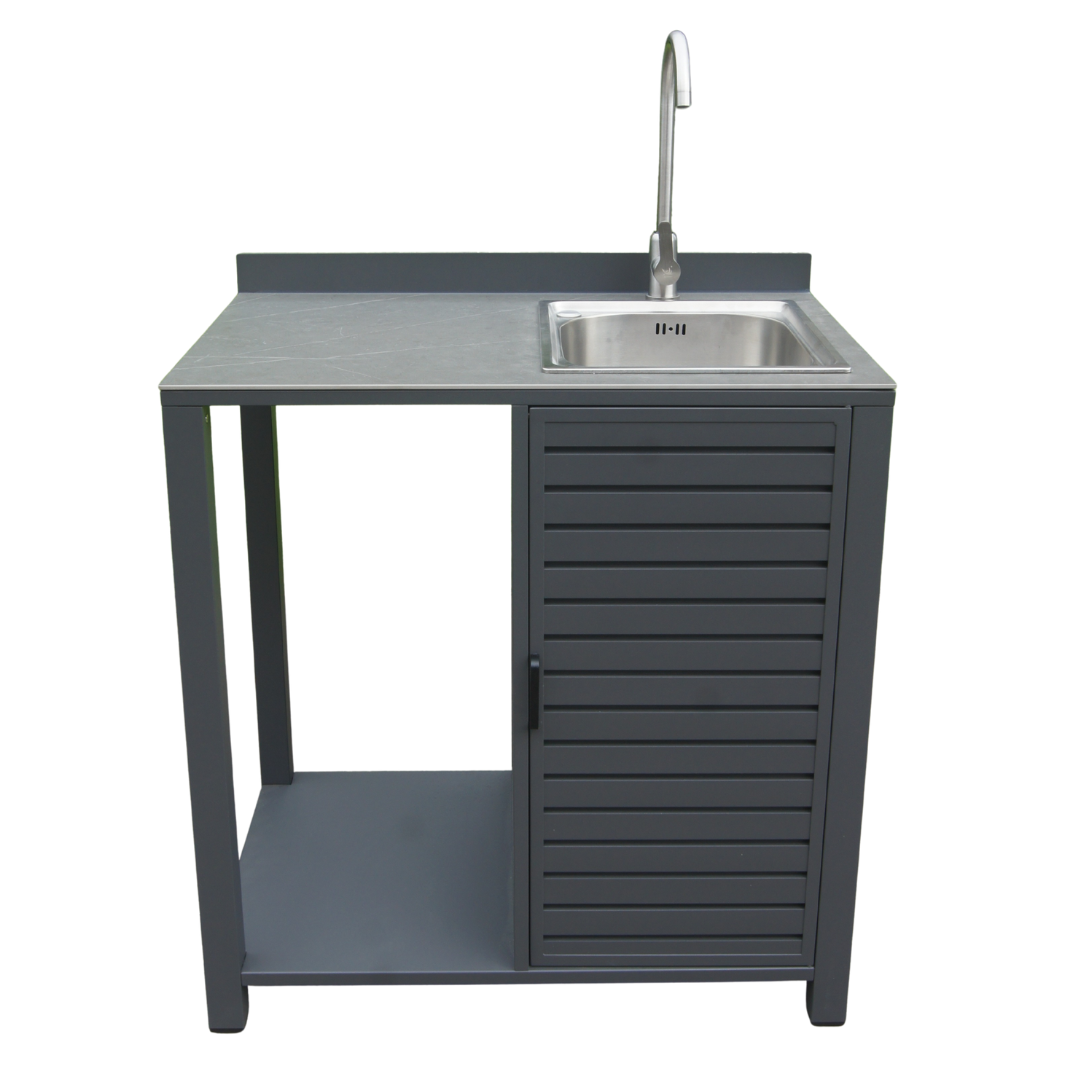 Modulo cucina da esterno in alluminio antracite con lavello integrato.
