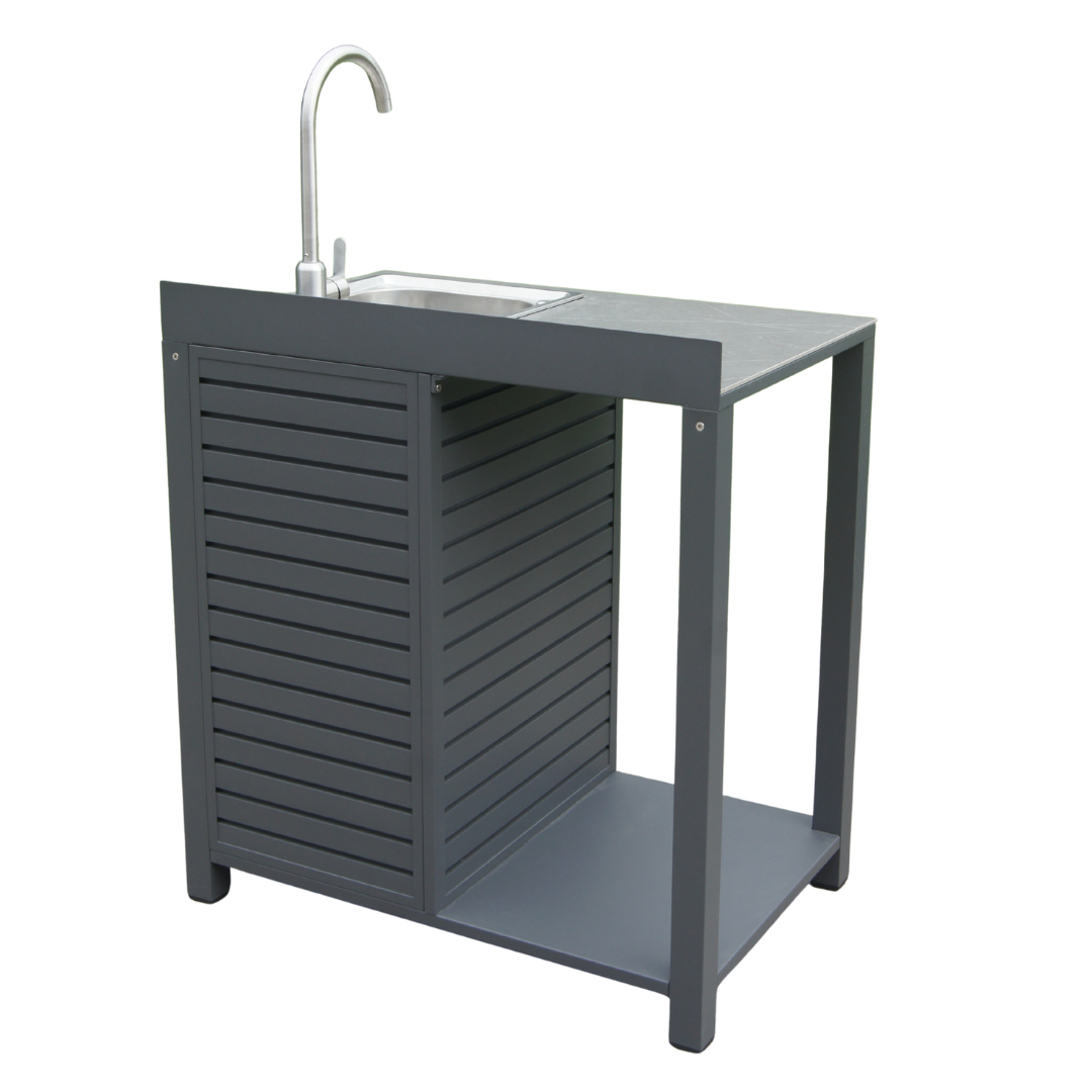 Modulo cucina da esterno in alluminio antracite con lavello integrato visto dal retro.