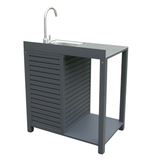 Modulo cucina da esterno in alluminio antracite con lavello integrato visto dal retro.