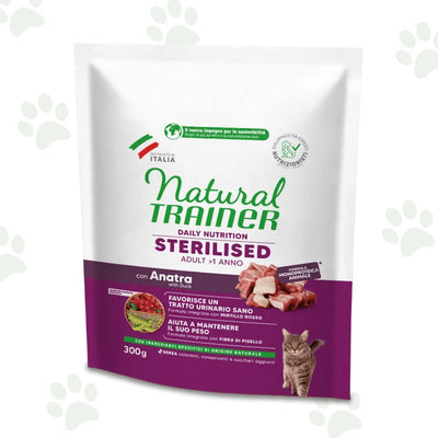 Confezione Natural Trainer sterilised adult con anatra 300 g, alimento secco per gatti.