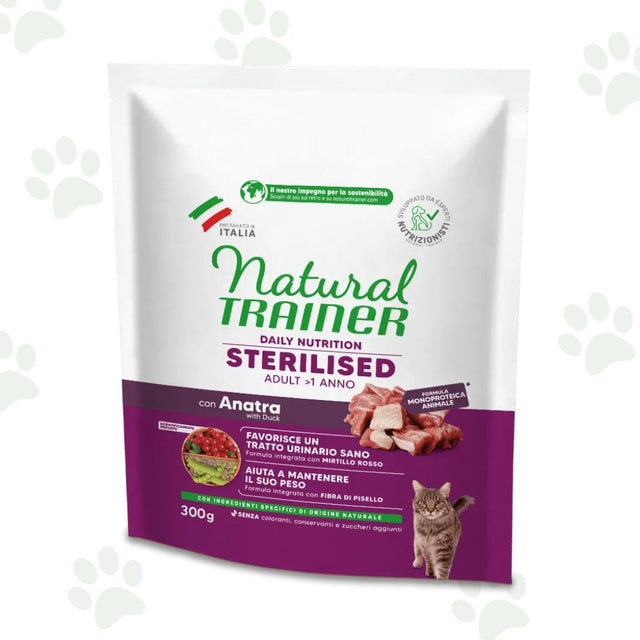 Confezione Natural Trainer sterilised adult con anatra 300 g, alimento secco per gatti.