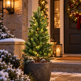 albero di natale ottawa da piantare con led ambientato all'esterno con festoni natalizi