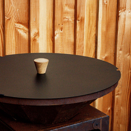 Coperchio in acciaio con pomello in legno per barbecue braciere Oyat con diametro 88 cm.