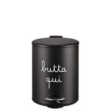 Pattumiera da 5 L nera con cuoricino rosso e scritta bianca "butta qui".