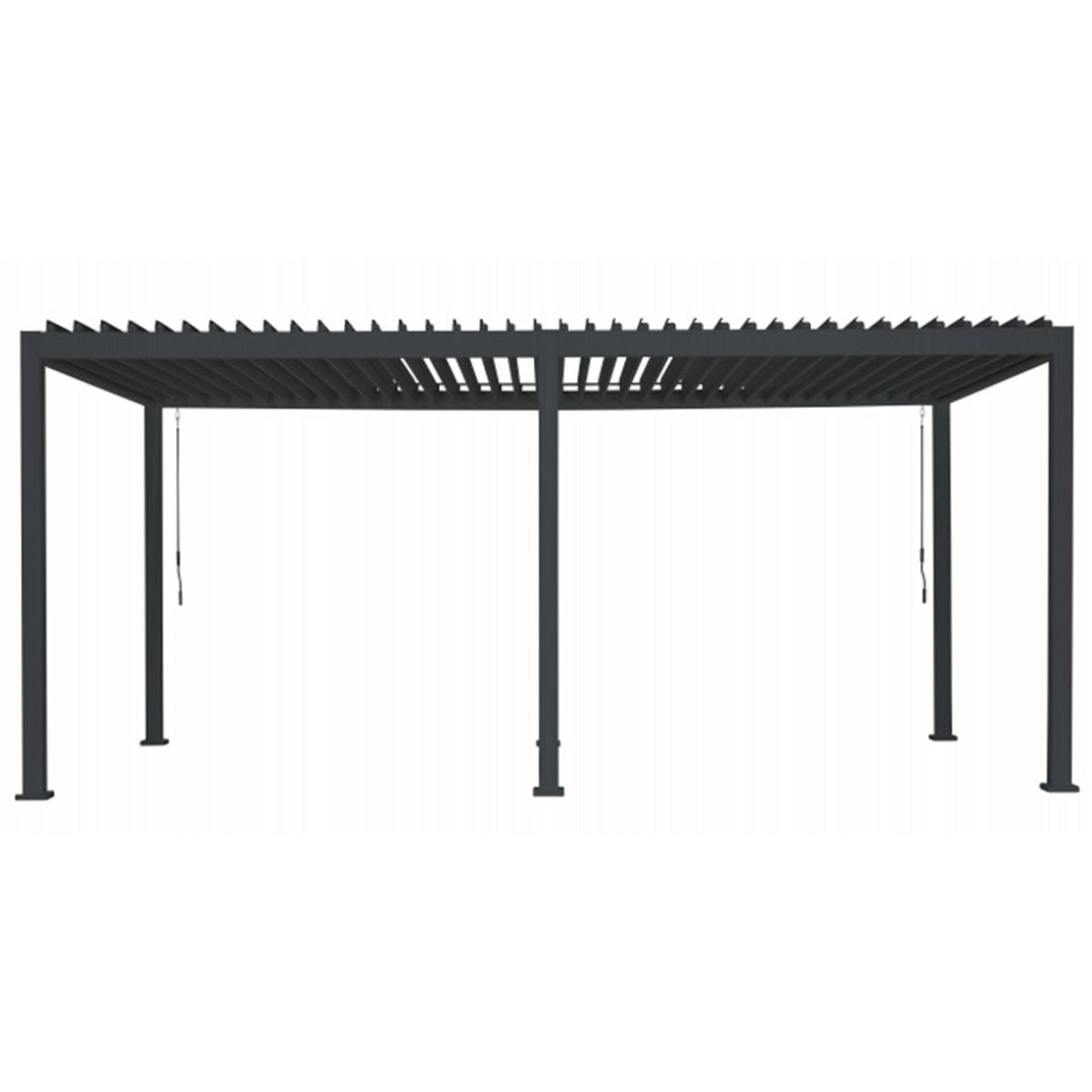 Pergola bioclimatica da esterno con struttura in alluminio antracite e copertura a lamelle orientabili, formato rettangolare 3x5m.