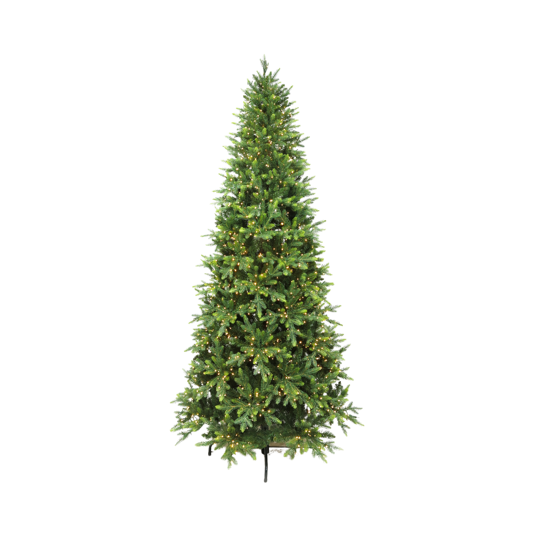 Albero di Natale slim verde con chioma folta e numerose luci calde integrate distribuite uniformemente sui rami