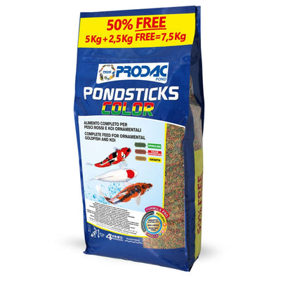 Confezione da 7,5kg di mangime completo Prodac Pondstick Color per pesci da laghetto ornamentale.