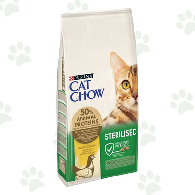 Confezione da 10 kg di crocchette per gatti adulti sterilizzati Cat Chow con pollo.