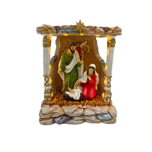 Scena della Natività in miniatura con Giuseppe, Maria e Gesù Bambino nella mangiatoia sotto una capanna illuminata con luci LED.
