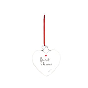 Pallina a forma di cuore in vetro trasparente con cordino rosso e scritta "fai ciò che ami".