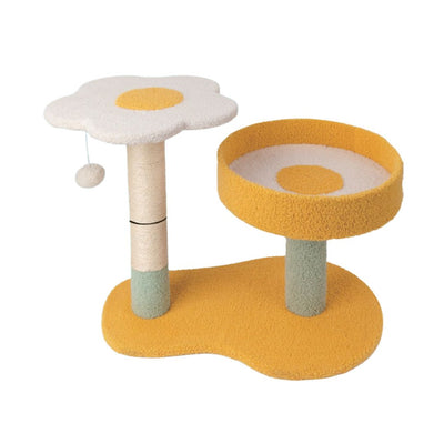 Tiragraffi per gatti con base e piani color uovo, colonne in sisal e gioco sospeso