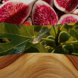 Collage con fichi rossi, foglie di fico e venature di legno chiaro che richiamano la profumazione della candela.