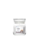 Candela Yankee Candle A Calm & Quiet Place piccola in giara di vetro.