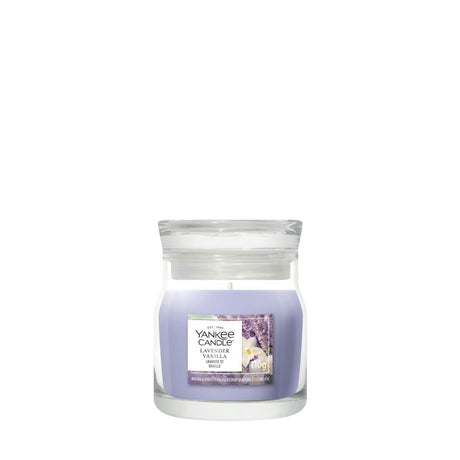 Candela Yankee Candle Lavender Vanilla piccola in giara di vetro.