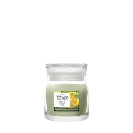 Candela Yankee Candle Sage & Citrus piccola in giara di vetro.