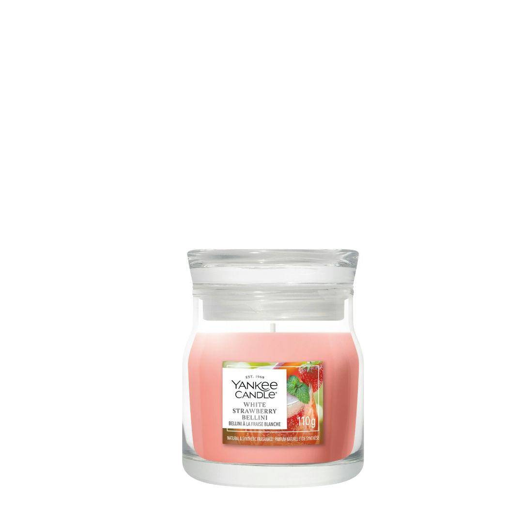 Candela Yankee Candle White Strawberry Bellini piccola in giara di vetro.