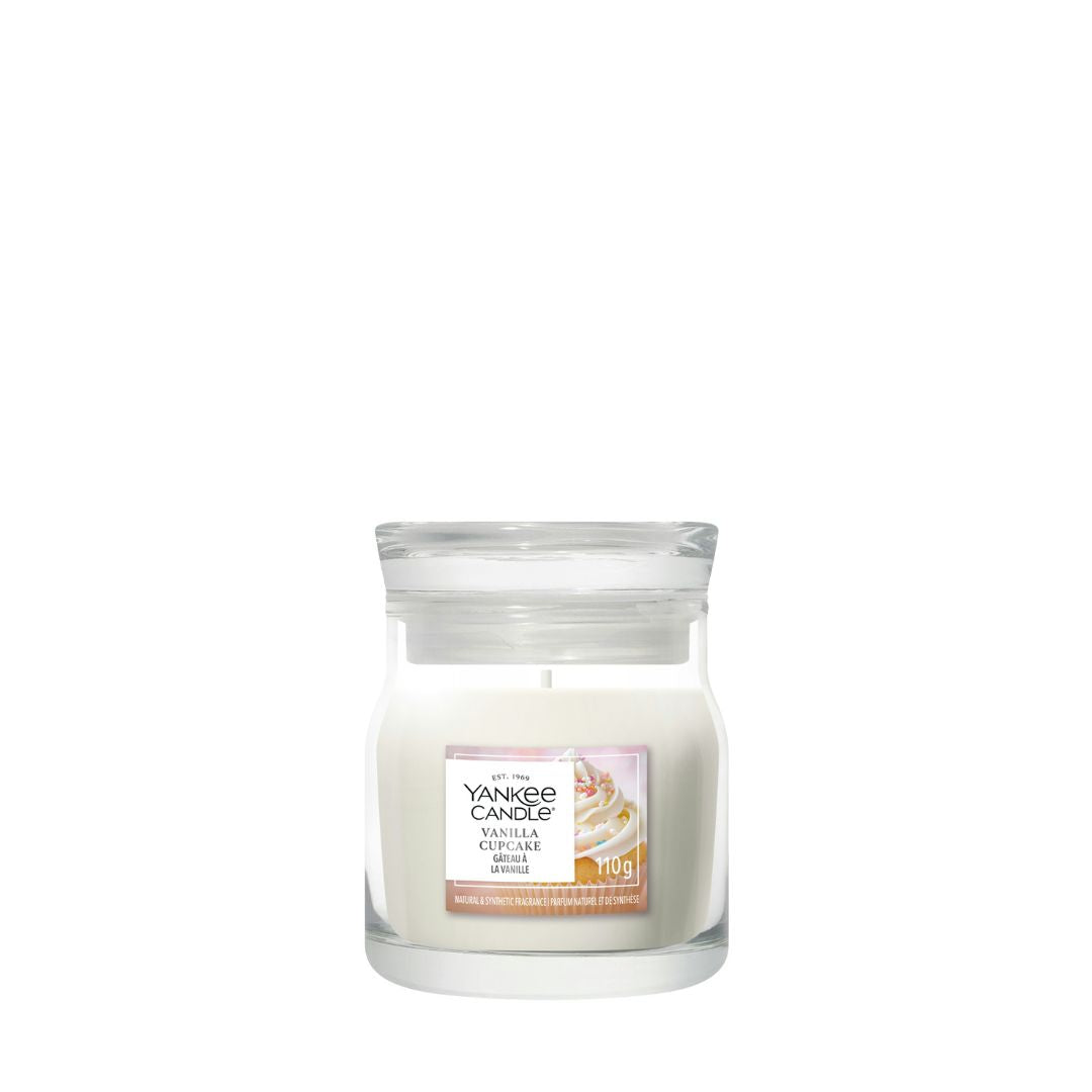 Candela Yankee Candle Vanilla Cupcake piccola in giara di vetro.