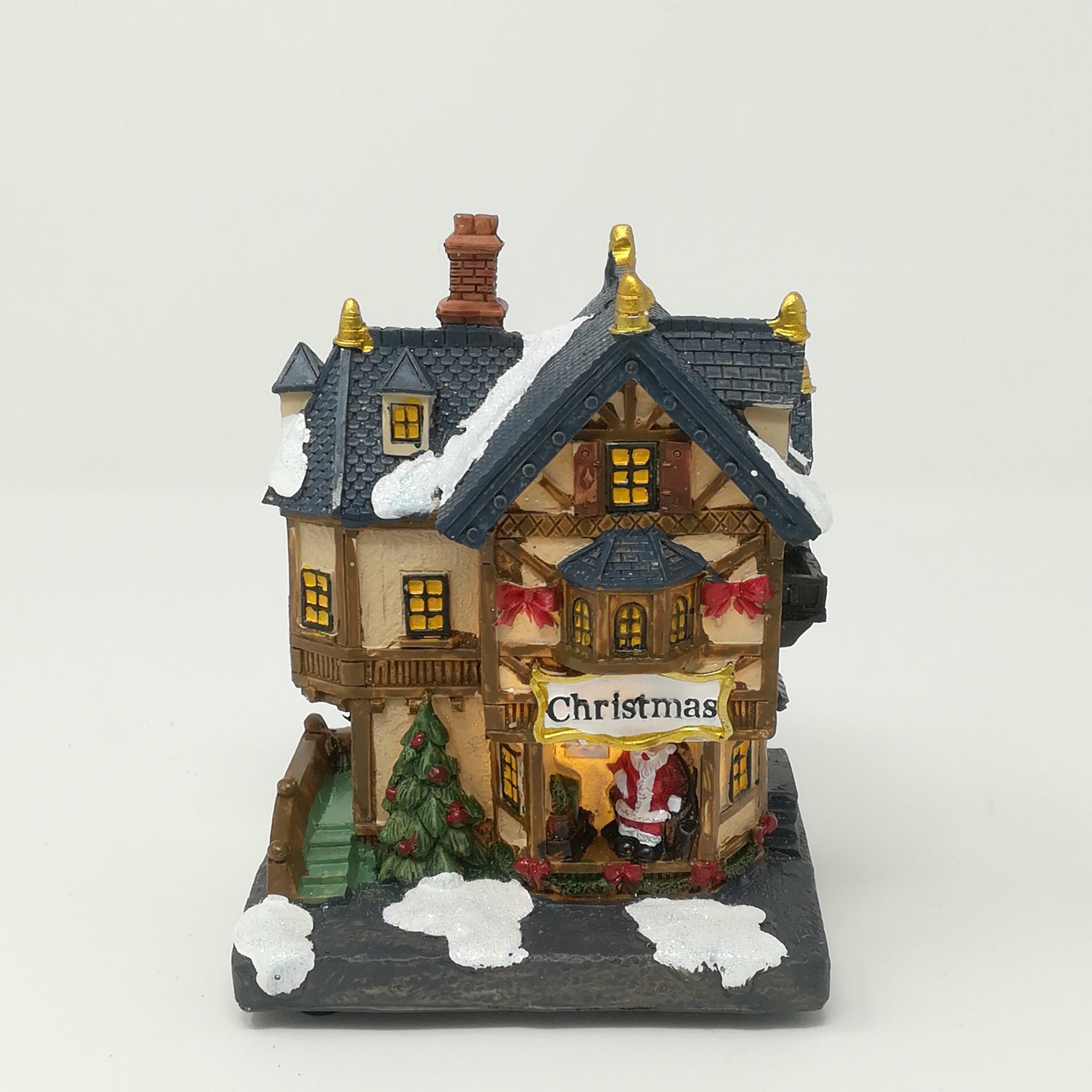 Casetta di Natale illuminata con Babbo Natale a Batteria Paesaggi e Scene Natalizie Garden Team