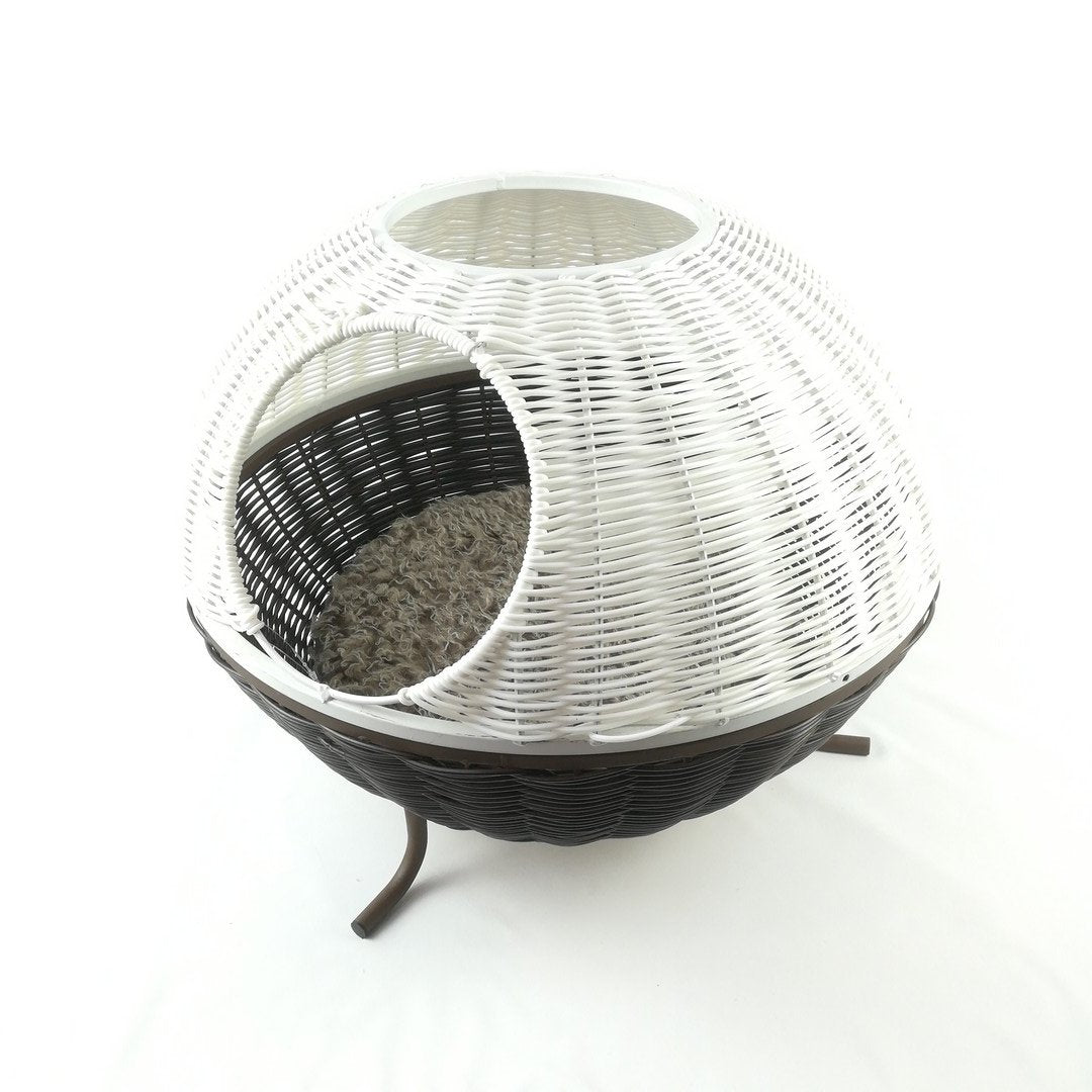 Cuccia Ufo in Rattan Garden Team