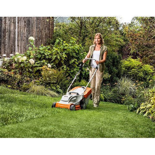 Rasatrice Tosaerba STIHL RMA 235 con Batteria e Caricabatteria Attrezzi Elettrici Stihl
