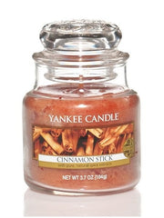 YANKEE CANDLE CANDELA GIARA CLASSICA PICCOLA CINNAMON STICK Fragranze Food and Spice Yankee Candle